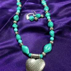 turquoise/silver necklace