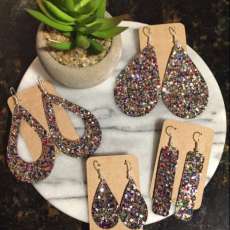 Masquer-ayd Multi colored chunky glitter leather earrings