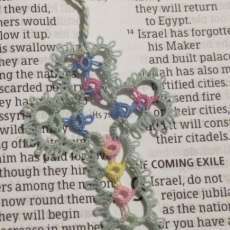30-0000 - Handmade Tatted Lace Cross Bookmark