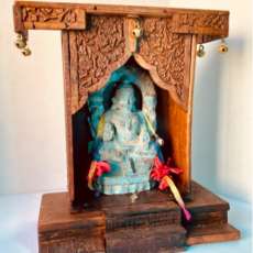 Personal altars, shrines & temples