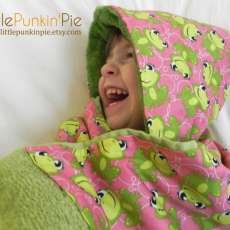 Pink and Green Frog Hooded Towel
