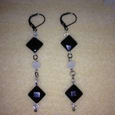 Dangles Onyx earrings with Swarovski cristals