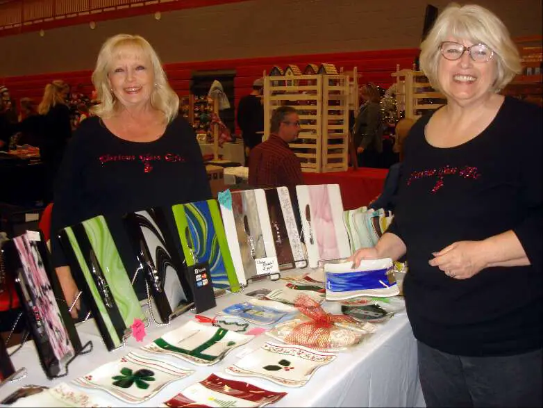 Holly Holiday Art & Craft Show