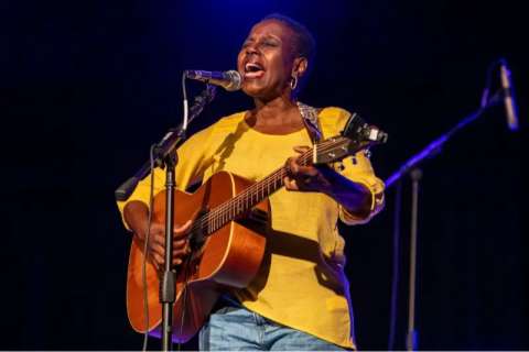 Folk Blues Veronika Jackson