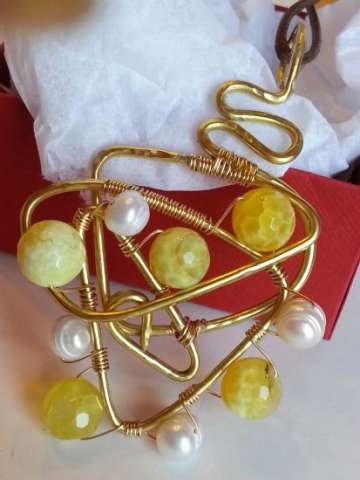 Yellow Agate and Freshwater Pearls Pendant