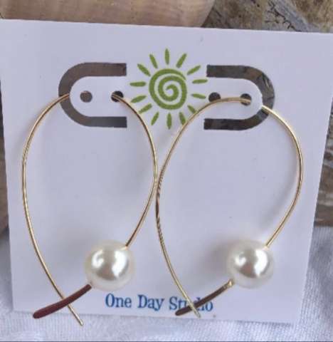 Wishbone Grateful Pearl Earrings
