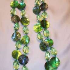 GREEN BEADED NECKLACE