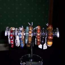 CV DESIGN BEADED BRACELETS