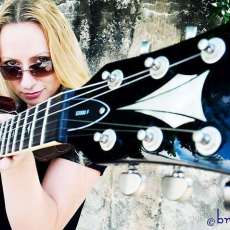 Ann-Marita with Tradition guitar