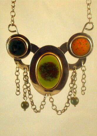 Necklace metal and ceramic