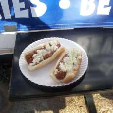 EVERYBODY LOVES A HOTDOG