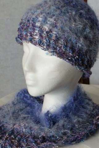 Neckwarmer and hat set
