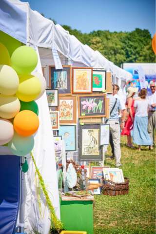 How to Set Up a Professional-Looking Booth on a Budget