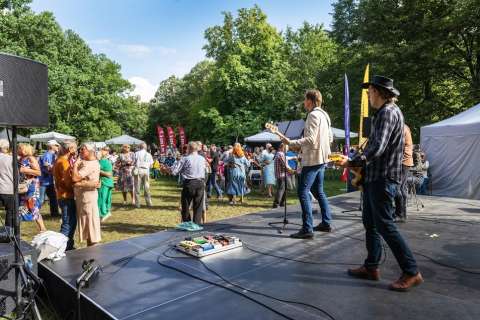 Top Mistakes New Performers Make at Outdoor Events