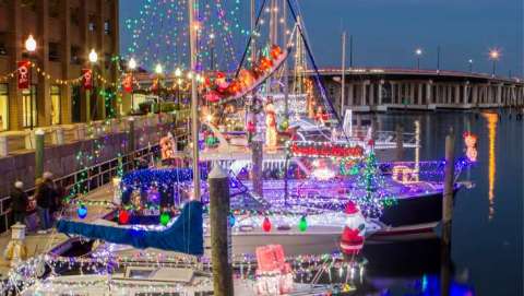 Downtown Hampton Lighted Boat Parade