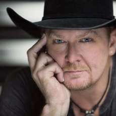 Night Show artist Tracy Lawrence