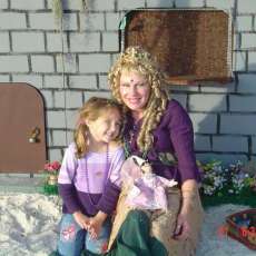 Izabelz  caztle  and friendz