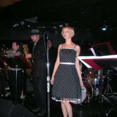 Jennelle Wax and S'Cats at The Derby