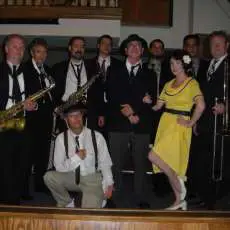 Swingin' SophistiCats at Alpine Village