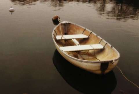 LONELY BOAT