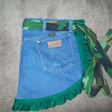 jean apron- green ccamo