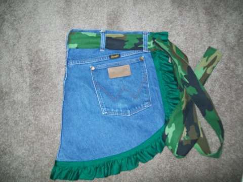 jean apron- green ccamo