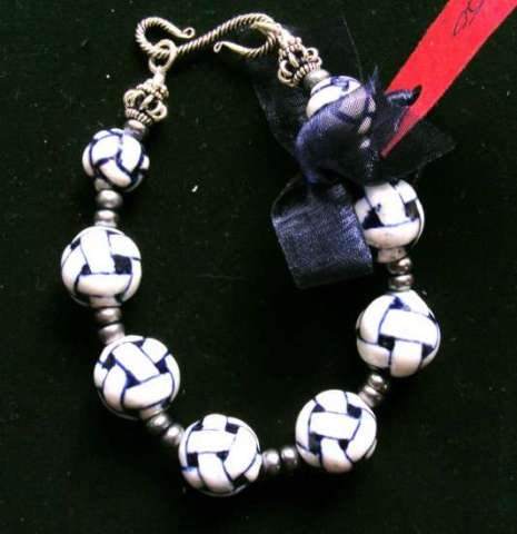 navy & white weave braclet