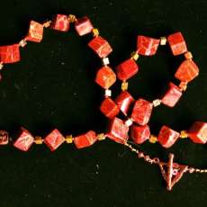 spong coral cube necklace