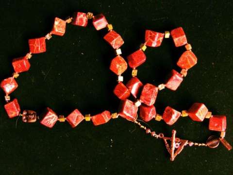 spong coral cube necklace