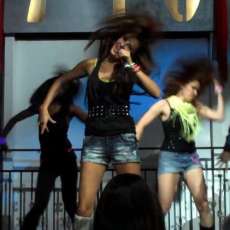 TWLOHA benefit performance