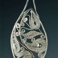 Paisley Waves Filigree Pendant