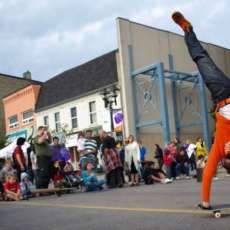 Skateboard Handstand