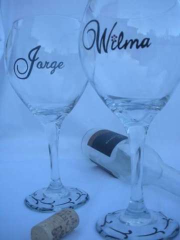 Personalized Wine Glass Set