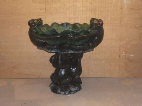 frog birdbath