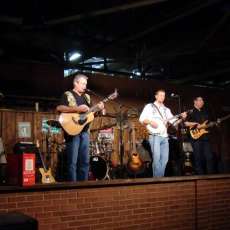 Wolf Creek - The Bus Pit