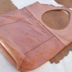 Honey Travel Shoulder Tote