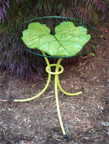 Rhubarb leaf table