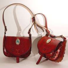 Little Flower shoulder bags in red