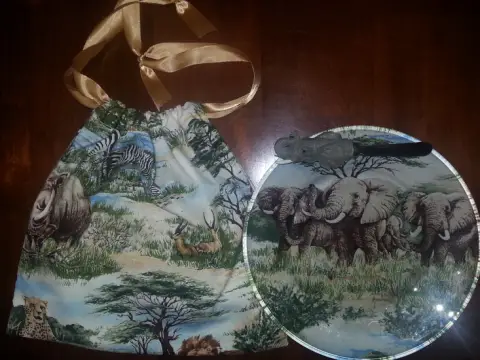 Glass Plate With Elephant Design