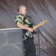 Franklin Jonez-singer songwriter, guitar