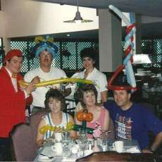 Balloon Dinner Clown