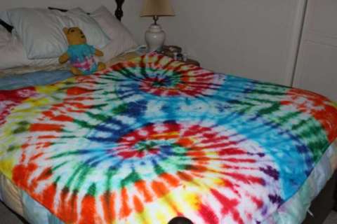 tie dyed bed spread