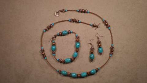 Magnasite Stone and Wood Beaded Necklace Set