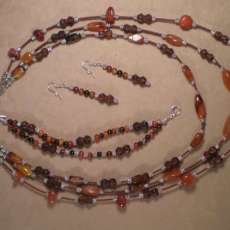 Agate Stone and Wood Beaded Triple Strand Necklace Set.