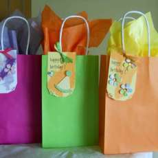 Tag that special Gift Bag.