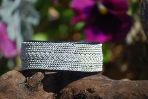 Snow Drift Cuff