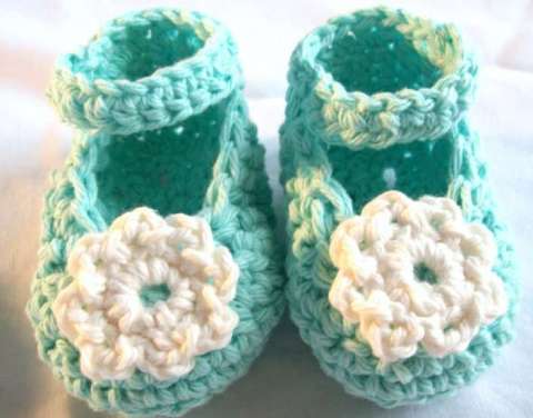 robbins egg blue infant booties