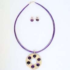  necklace and Earrings set