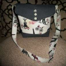Cross body purse. 9x9x5