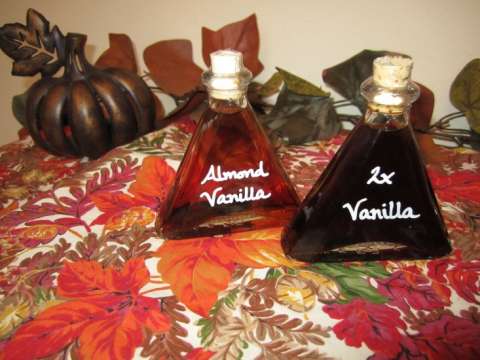 Vanilla and Almond Vanilla Extract